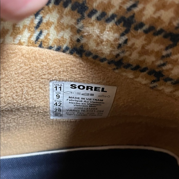 Sorel Women’s Out and About Winter Boots - Picture 4 of 4